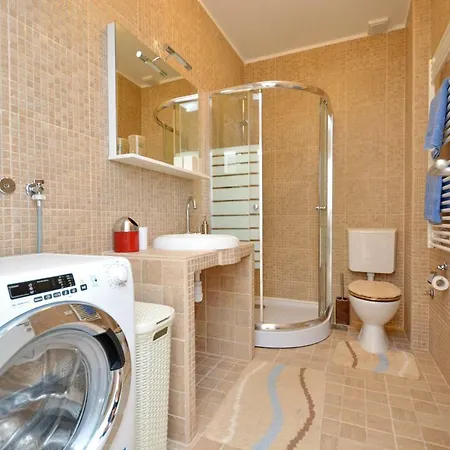 Pan Apartment *